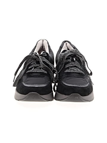 Munro American Sneakers (view 2)
