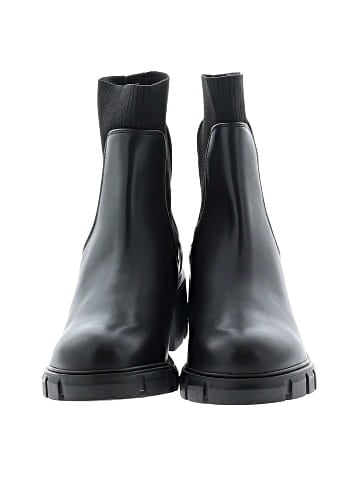 Steve Madden Ankle Boots (view 2)