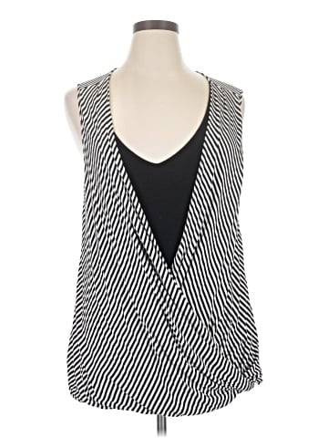 Cha Cha Vente Sleeveless Top (view 1)