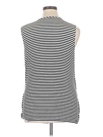 Cha Cha Vente Sleeveless Top (view 2)