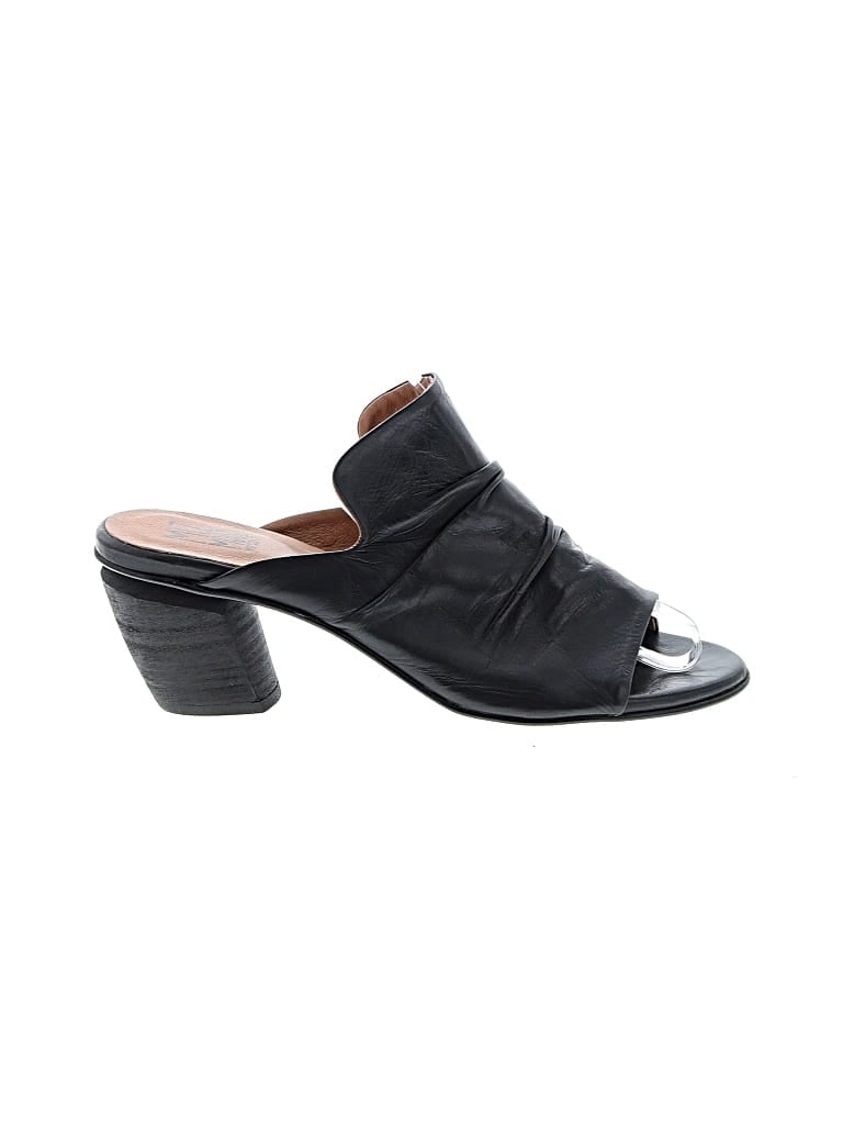 Pre-owned Miz Mooz Heels In Black