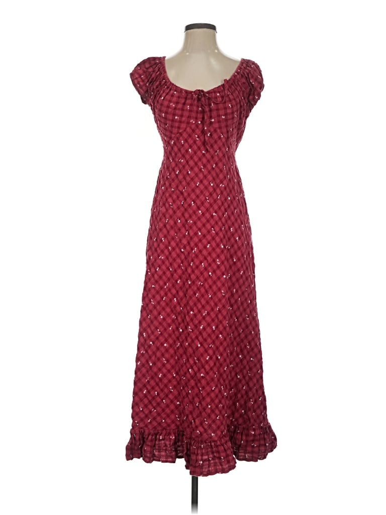Pre-owned Universal Thread Casual Dress In Burgundy