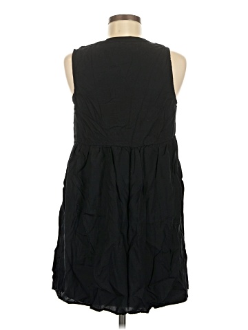 Old Navy Cocktail Dress (view 2)