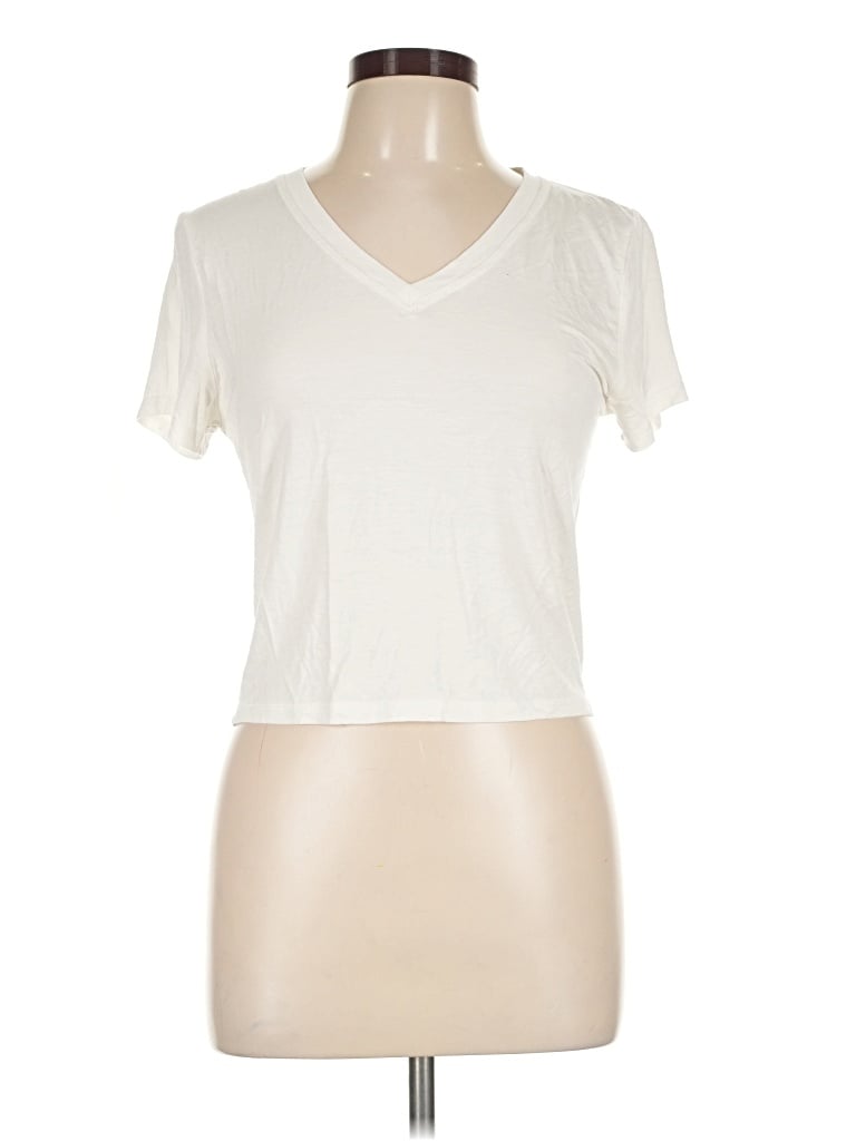 Pre-owned She + Sky Short Sleeve Top Ivory V-neck Tops