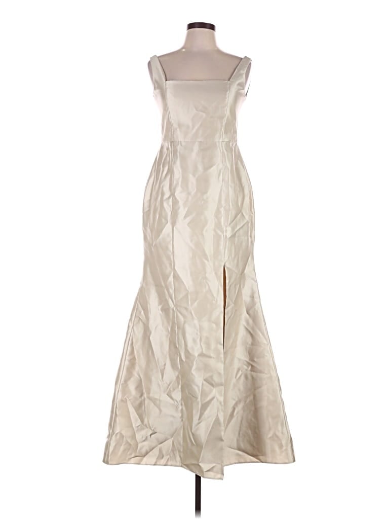 Pre-owned Bella Cocktail Dress In Ivory