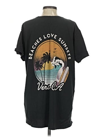 Show Me Your Mumu Short Sleeve T-Shirt (view 2)