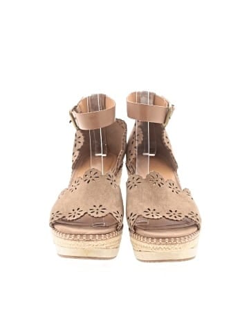 Crown Vintage Wedges (view 2)