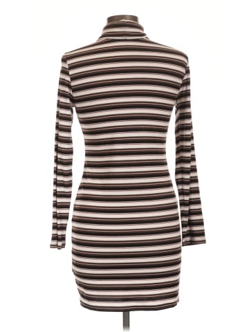 No Boundaries Casual Dress (view 2)