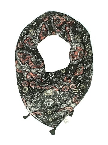 BP. Scarf (view 1)