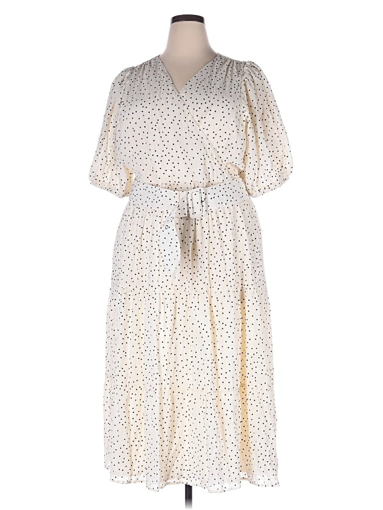 Pre-owned Modcloth Casual Dress In Ivory
