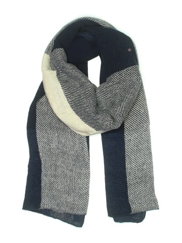 BP. Scarf (view 1)