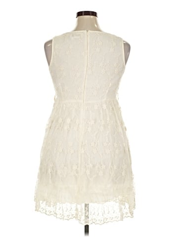 Papillon Cocktail Dress (view 2)
