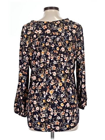 TWO by Vince Camuto 3/4 Sleeve Blouse (view 2)