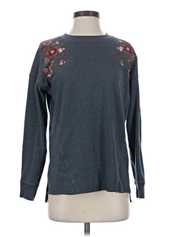 American Eagle Outfitters Pullover Sweater (view 1)