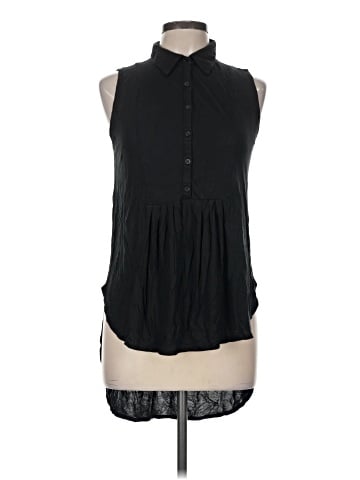 Victoria's Secret Sleeveless Button-Down Shirt (view 1)