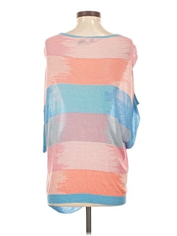 Troubadour 3/4 Sleeve Top (view 2)