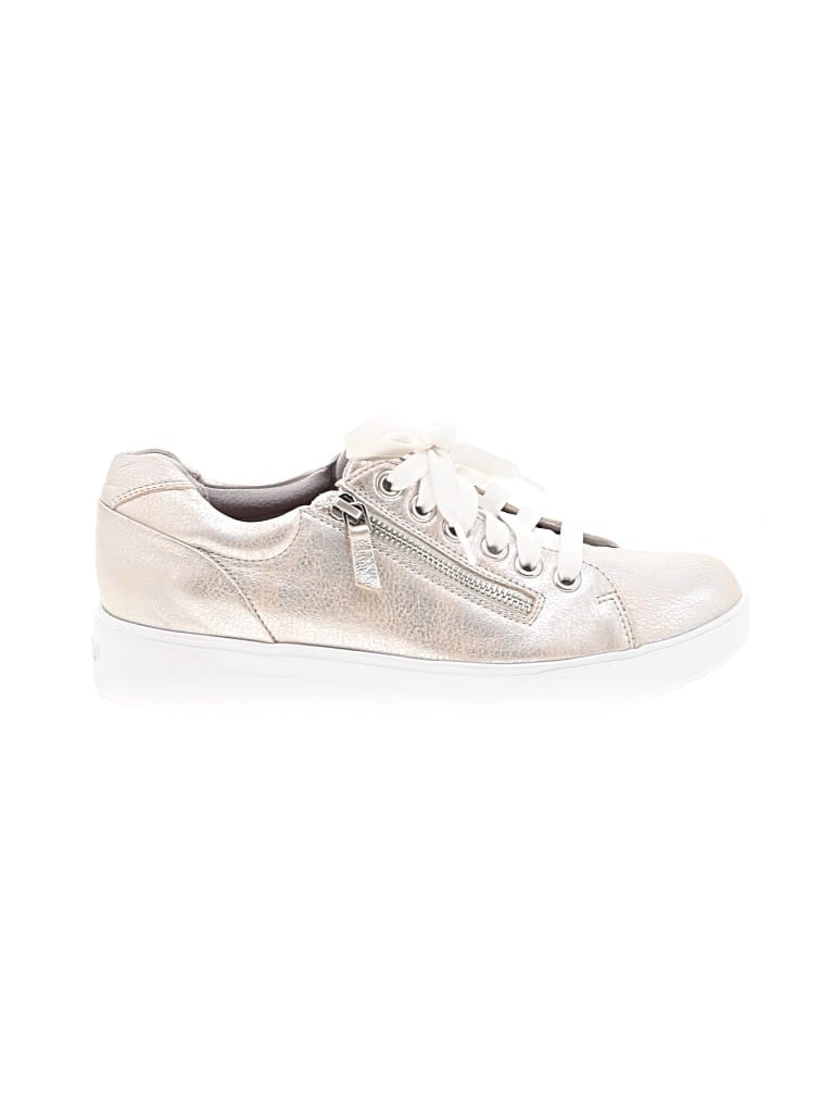 Pre-owned Munro American Sneakers In Silver
