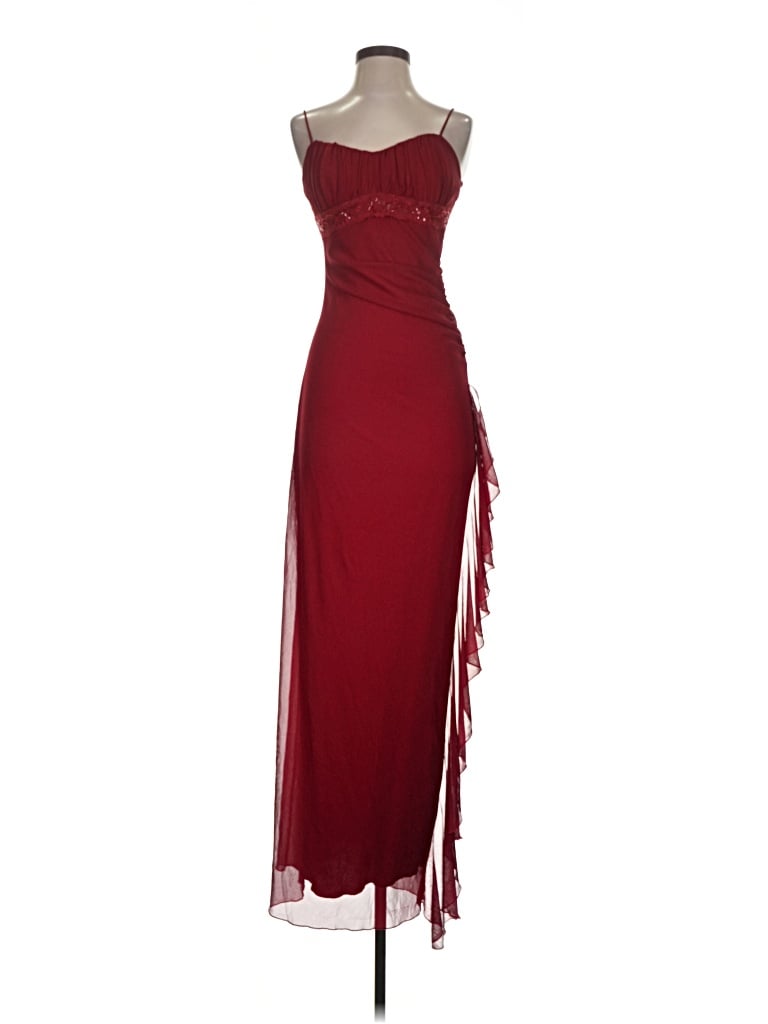 Le Chateau Cocktail Dress In Burgundy