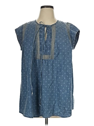 Signature Studio Sleeveless Blouse (view 1)