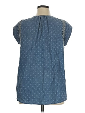 Signature Studio Sleeveless Blouse (view 2)