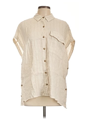 CAbi Sleeveless Button-Down Shirt (view 1)