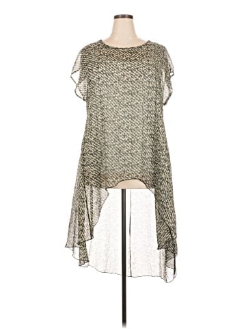 Cha Cha Vente Casual Dress (view 1)