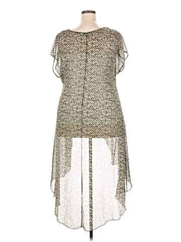 Cha Cha Vente Casual Dress (view 2)
