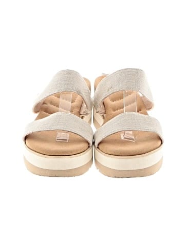 Kelly & Katie Wedges (view 2)