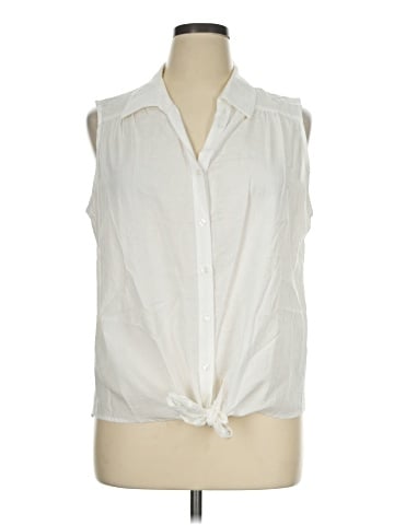 Land' n Sea Sleeveless Button-Down Shirt (view 1)