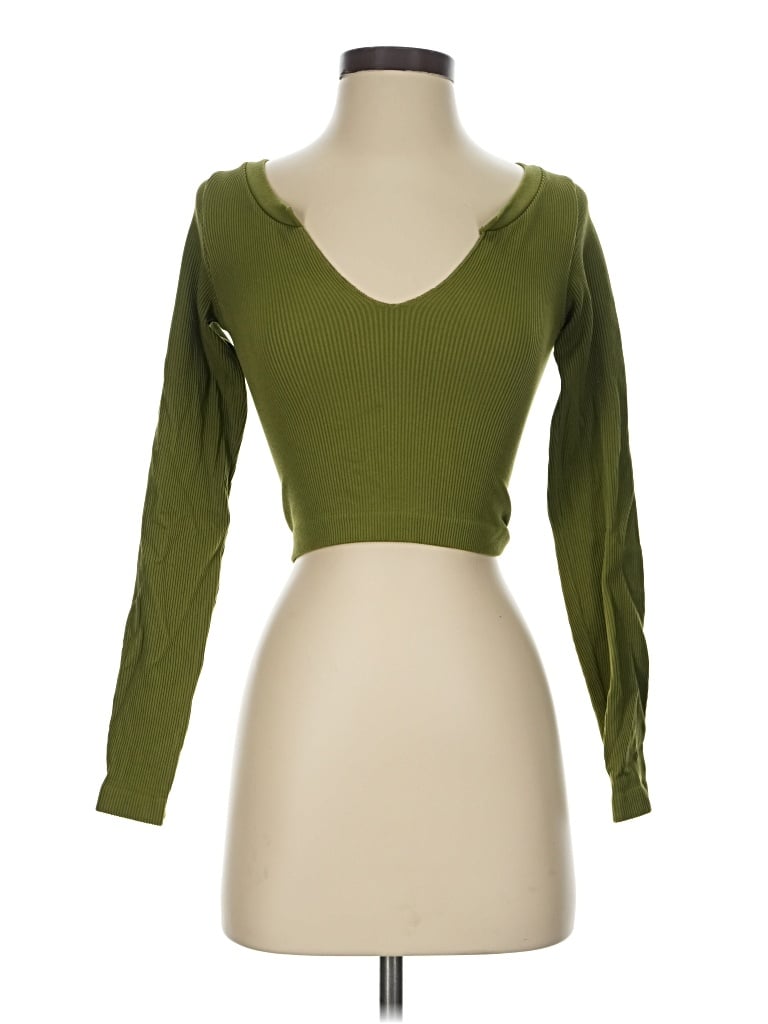 Pre-owned Out From Under 3/4 Sleeve T-shirt In Green