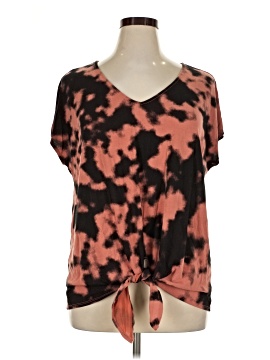 Torrid Short Sleeve T-Shirt (view 1)