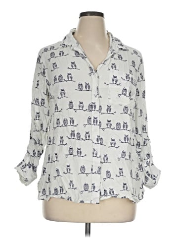BeachLunchLounge 3/4 Sleeve Blouse (view 1)