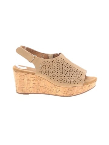 Unbranded Wedges (view 1)
