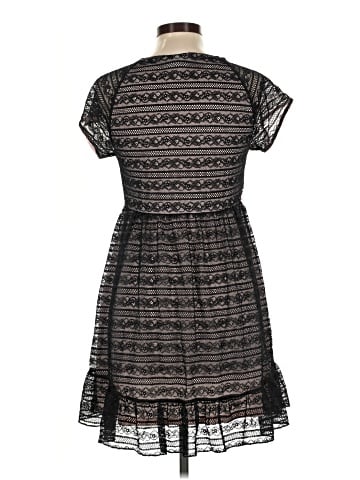 Urban Outfitters Casual Dress (view 2)