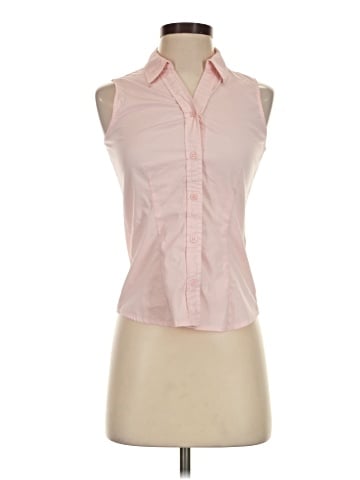 Old Navy Sleeveless Button-Down Shirt (view 1)