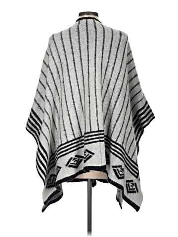 Olive and Oak Poncho (view 2)