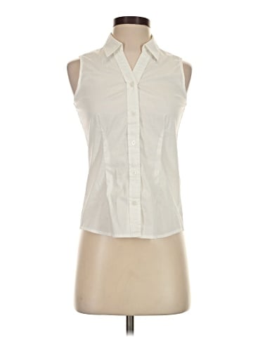 Old Navy Sleeveless Button-Down Shirt (view 1)