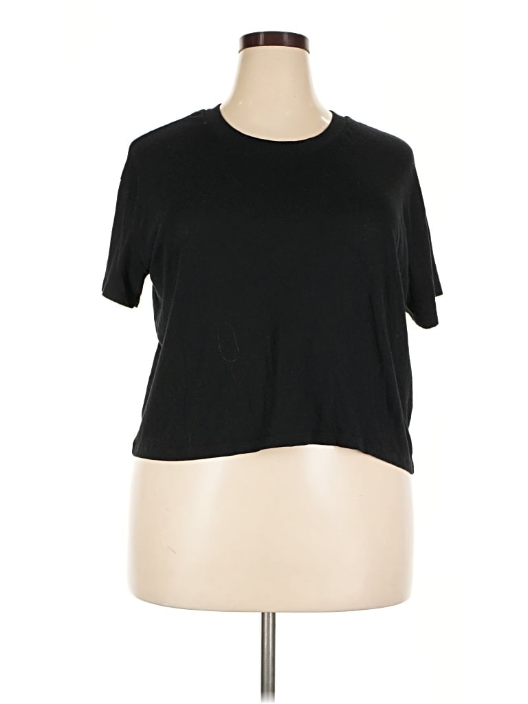 Pre-owned Alternative Short Sleeve T-shirt In Black
