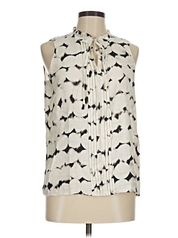 Simply Vera Vera Wang Sleeveless Button-Down Shirt (view 1)