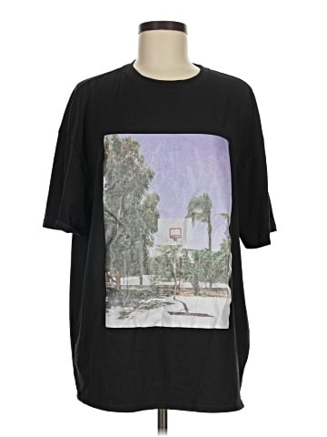 Shein Short Sleeve T-Shirt (view 1)