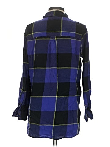 Forever 21 Long Sleeve Button-Down Shirt (view 2)