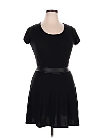Hot Topic Casual Dress (view 1)