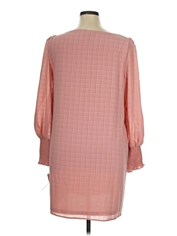 Julia Jordan Casual Dress (view 2)