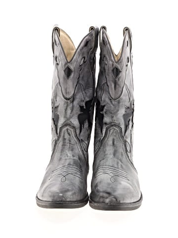Reaction Boots (view 2)