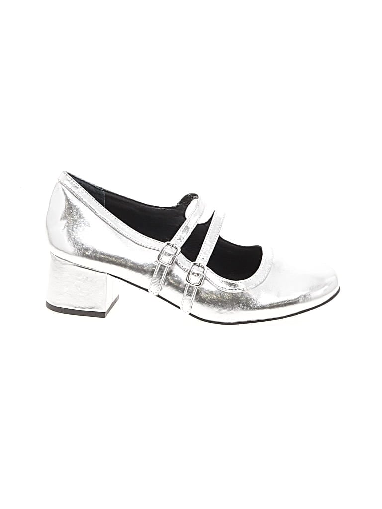 Pre-owned Seychelles Heels In Silver
