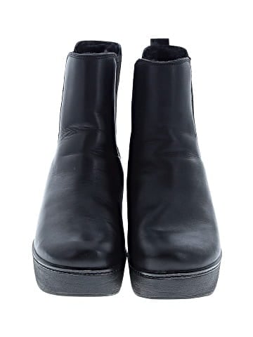 FitFlop Ankle Boots (view 2)