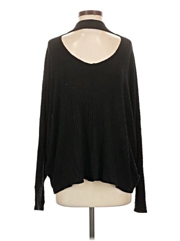 Urban Outfitters Long Sleeve T-Shirt (view 1)