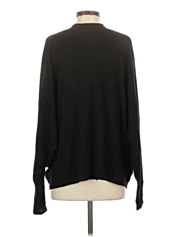 Urban Outfitters Long Sleeve T-Shirt (view 2)
