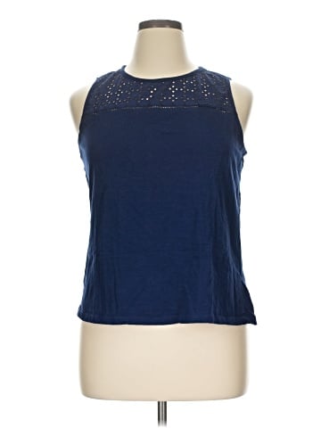 St. John's Bay Tank Top (view 1)