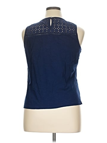 St. John's Bay Tank Top (view 2)